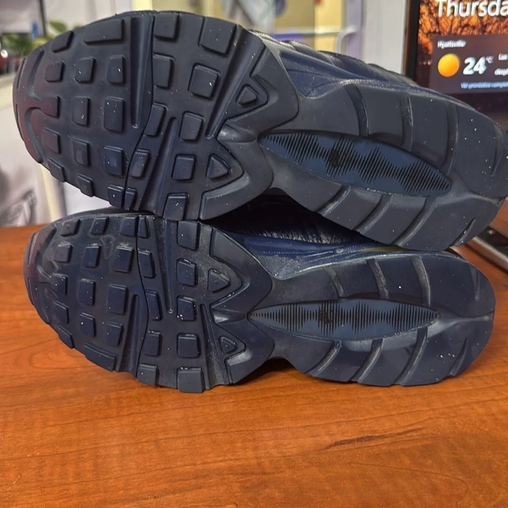 Nike Air Max 95 Triple Black Shoes‎ 307565-055 Athletic Sneakers Women's Size 8